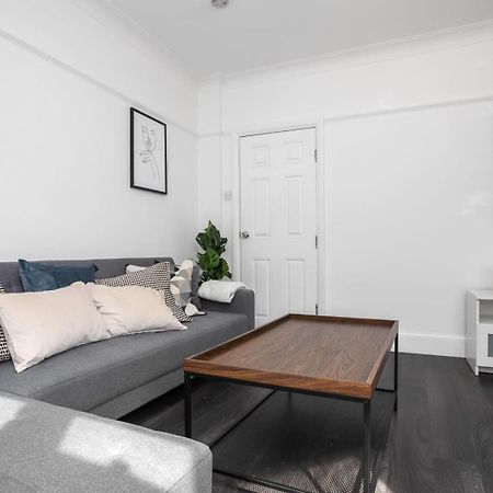 Modern 2 Bed Apartment In Central Camden Sleeps 6 伦敦 外观 照片