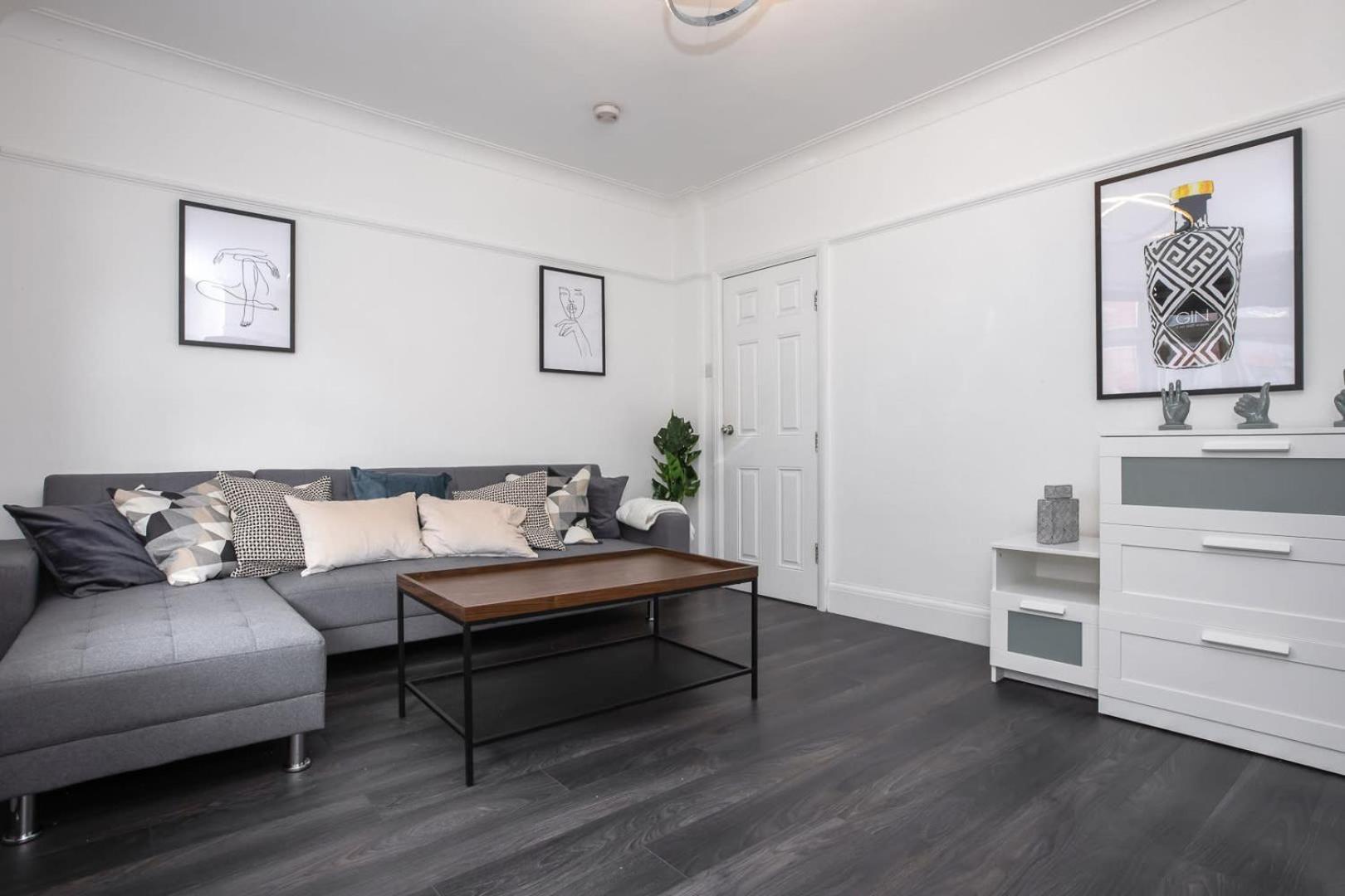 Modern 2 Bed Apartment In Central Camden Sleeps 6 伦敦 外观 照片