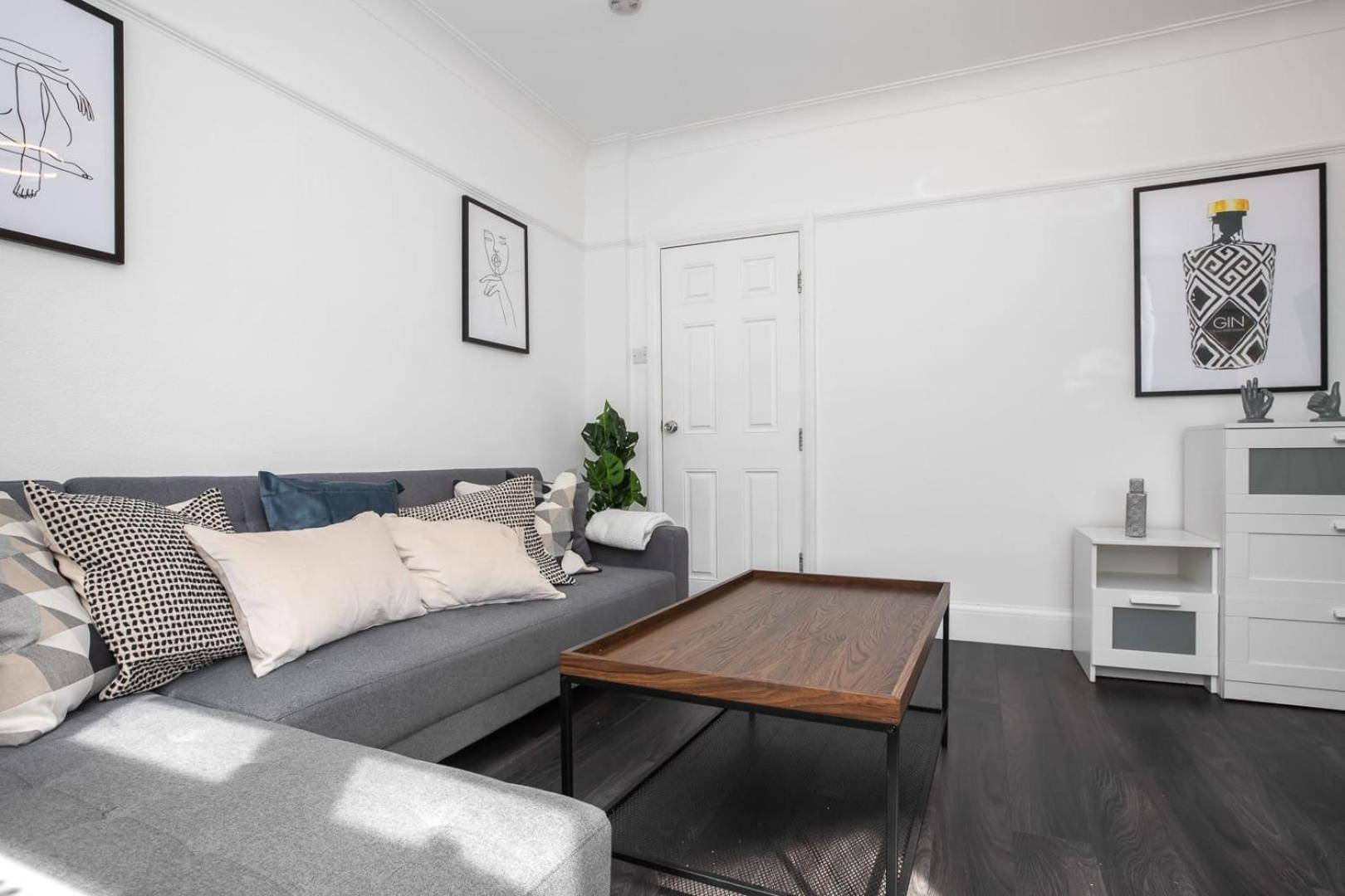 Modern 2 Bed Apartment In Central Camden Sleeps 6 伦敦 外观 照片